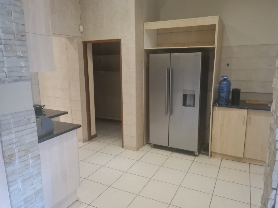 5 Bedroom Property for Sale in Noordhoek Free State